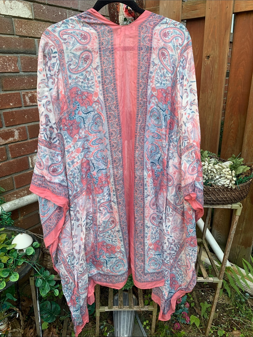 Moss Rose Coral & Blue Paisley Sheer Kimono - Picture 3 of 6